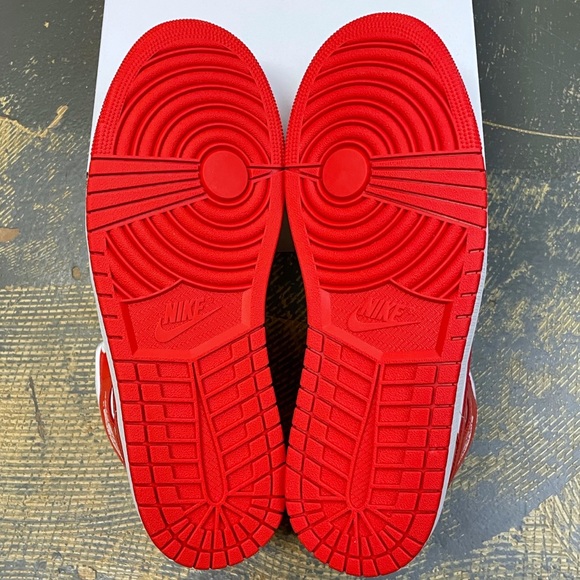 Air Jordan 1 Mid Retro Habanero Red BQ6472-116 WMNS - Picture 10 of 11